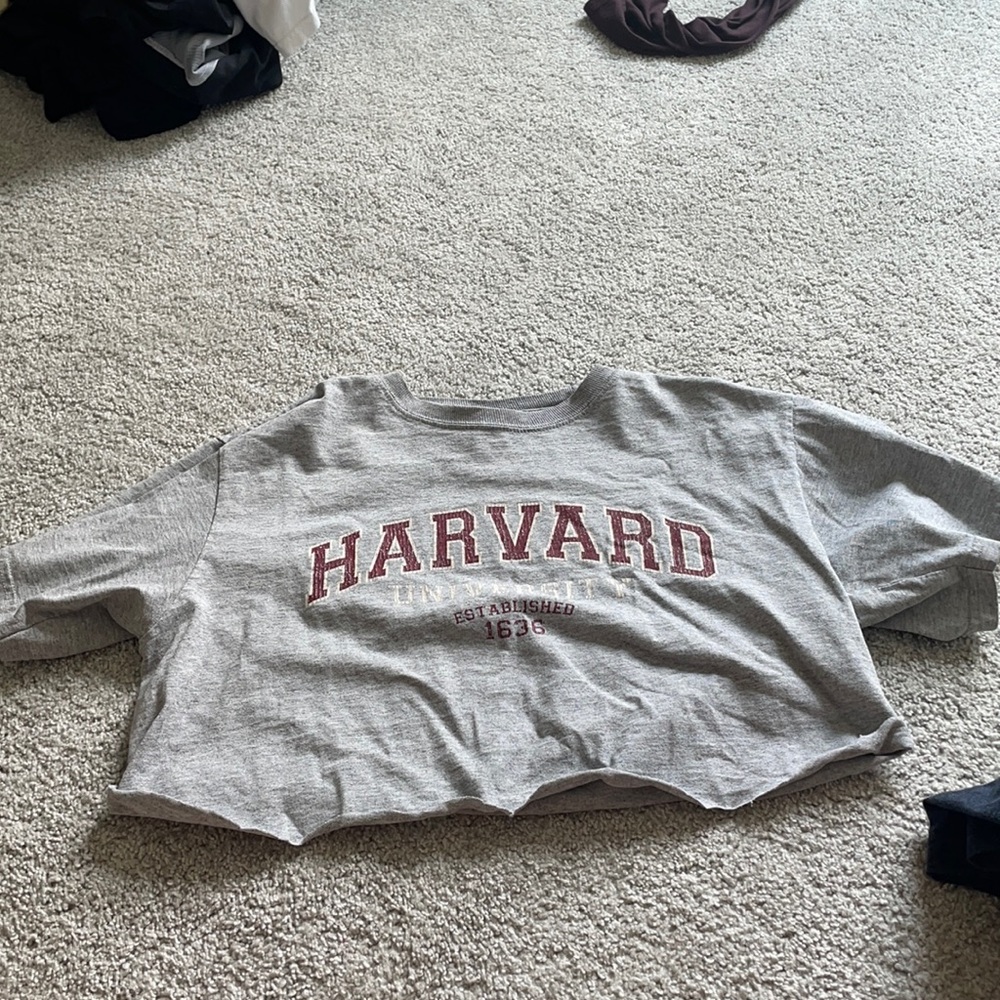 harvard t-shirt